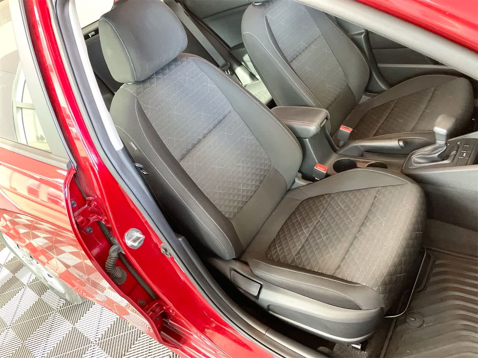 Thumbnail: 2023 Kia Rio - 12