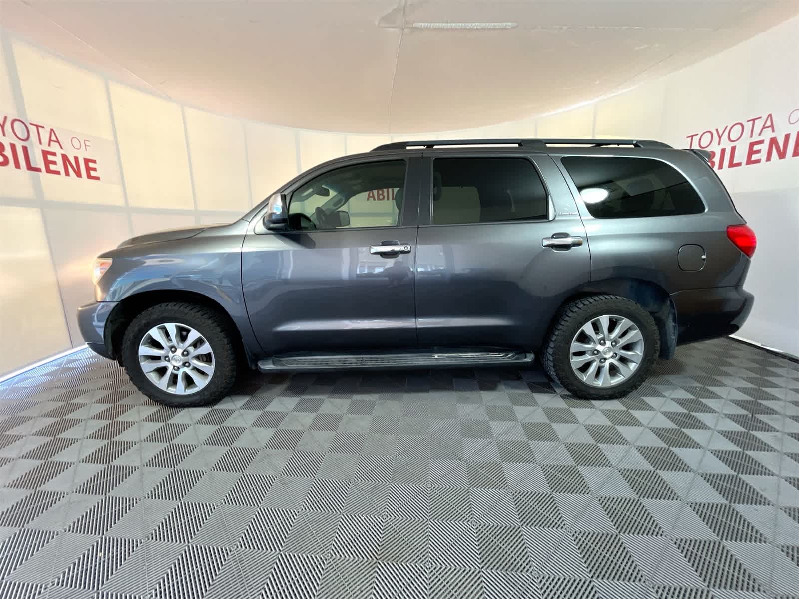 Thumbnail: 2014 Toyota Sequoia - 2