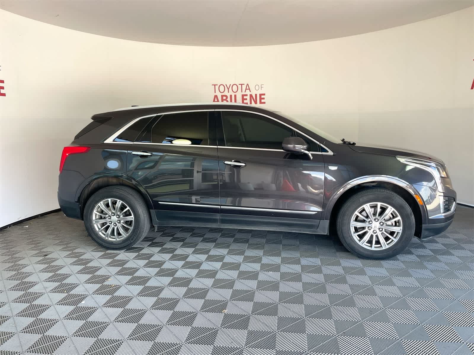 Thumbnail: 2017 Cadillac XT5 - 7