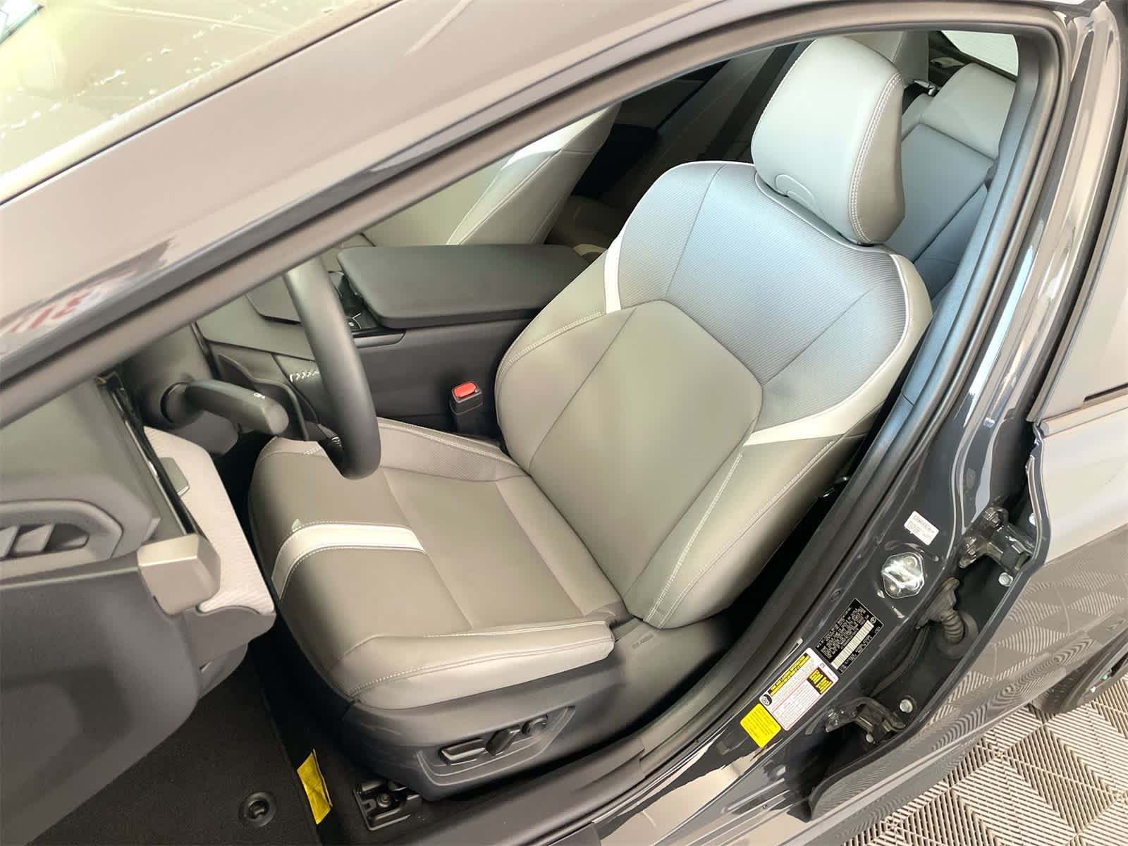 Thumbnail: 2025 Toyota Camry - 9