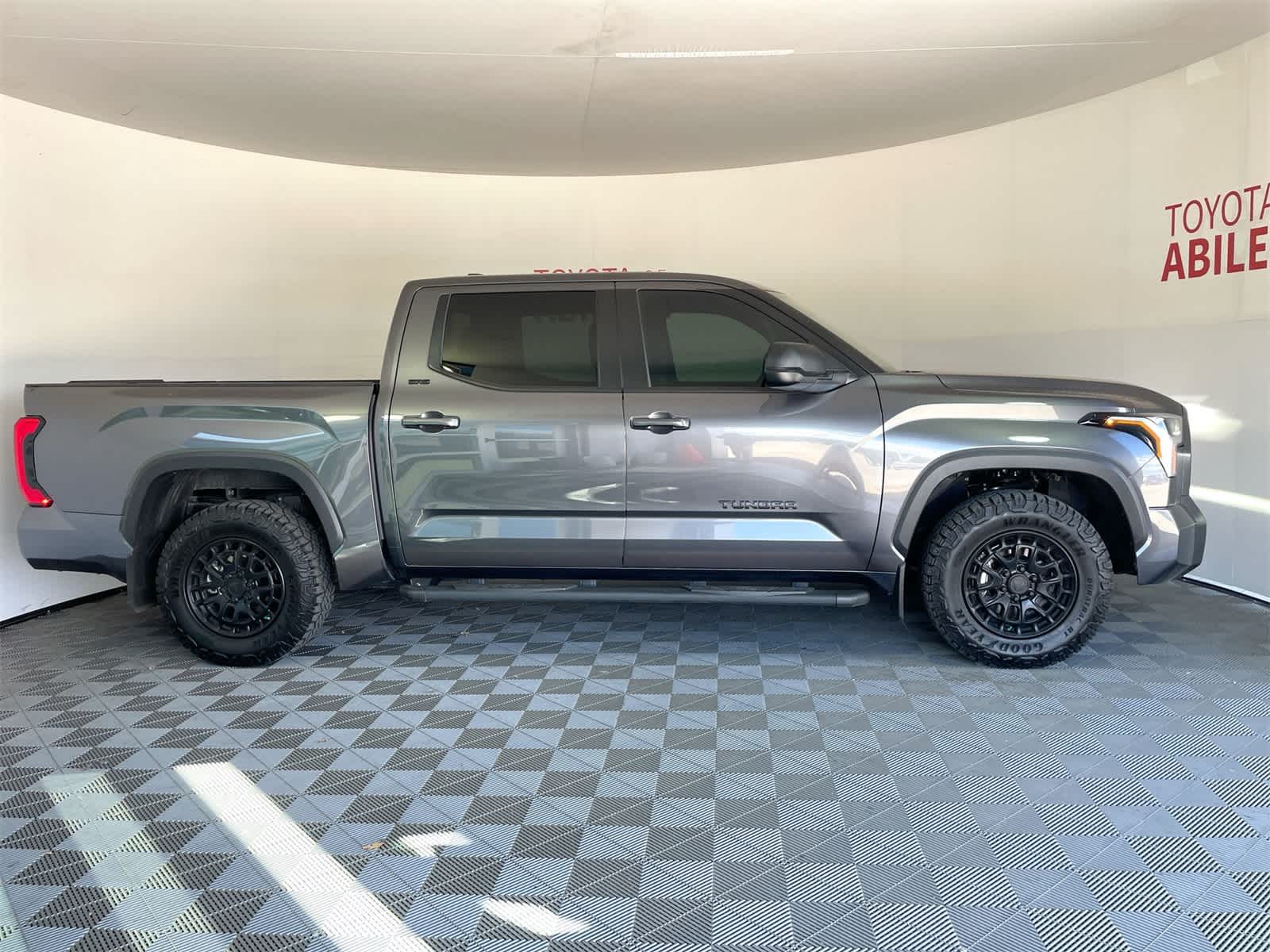 Thumbnail: 2025 Toyota Tundra - 8