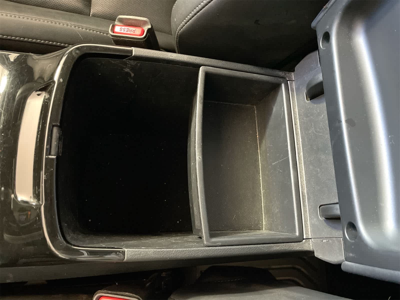 Thumbnail: 2023 Kia Telluride - 24