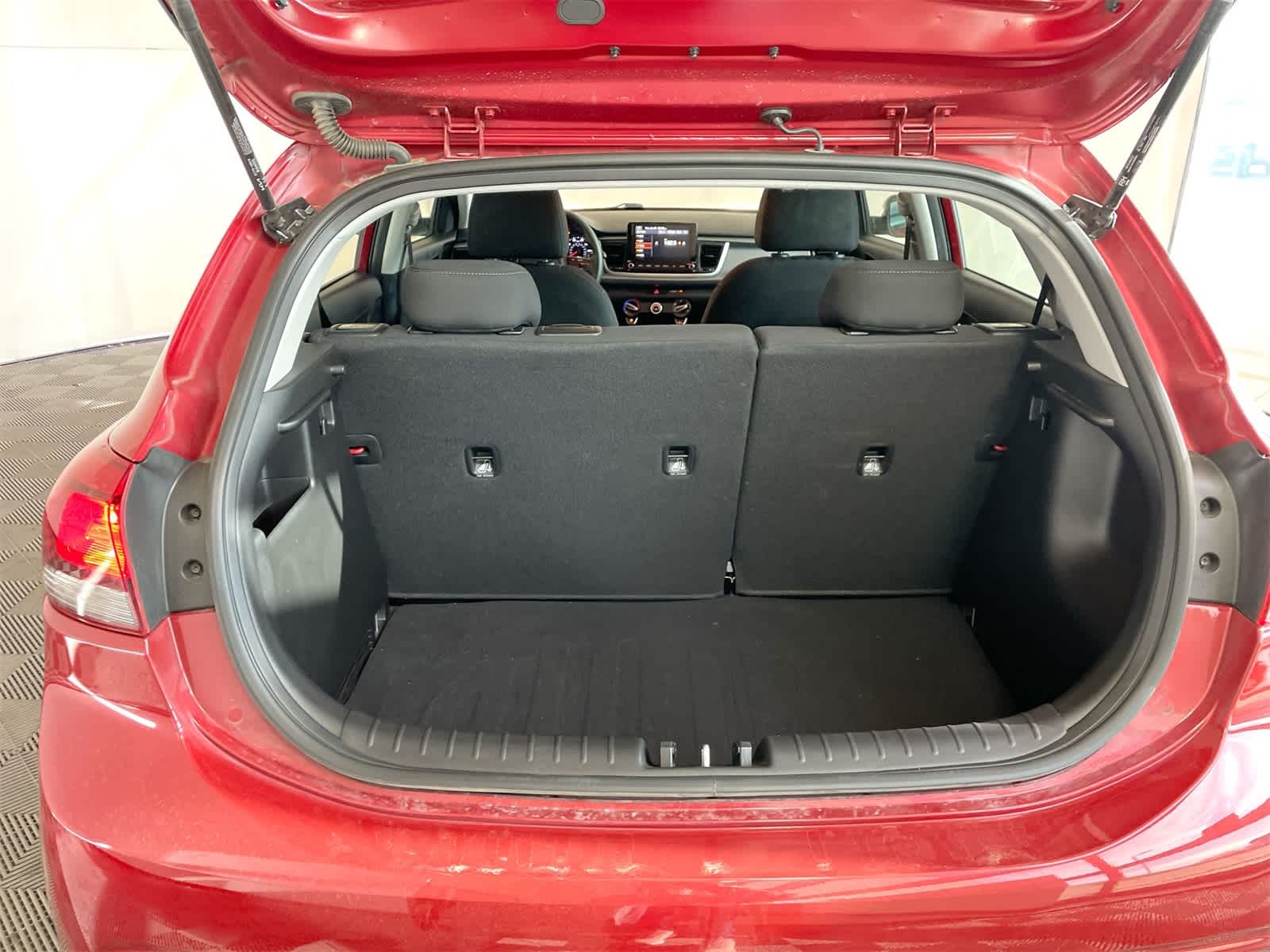 Thumbnail: 2023 Kia Rio - 5