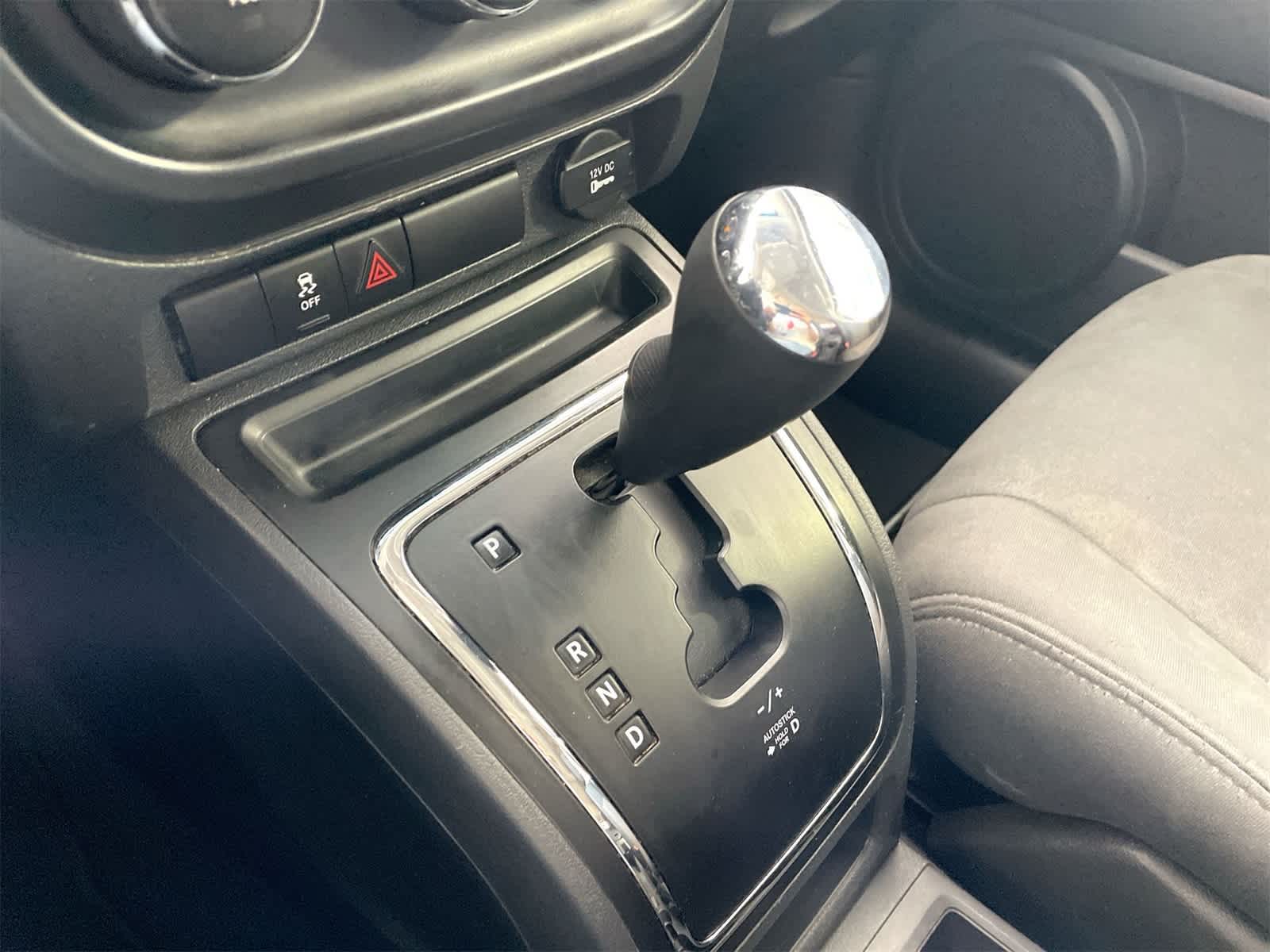 2015 Jeep Compass Sport 19