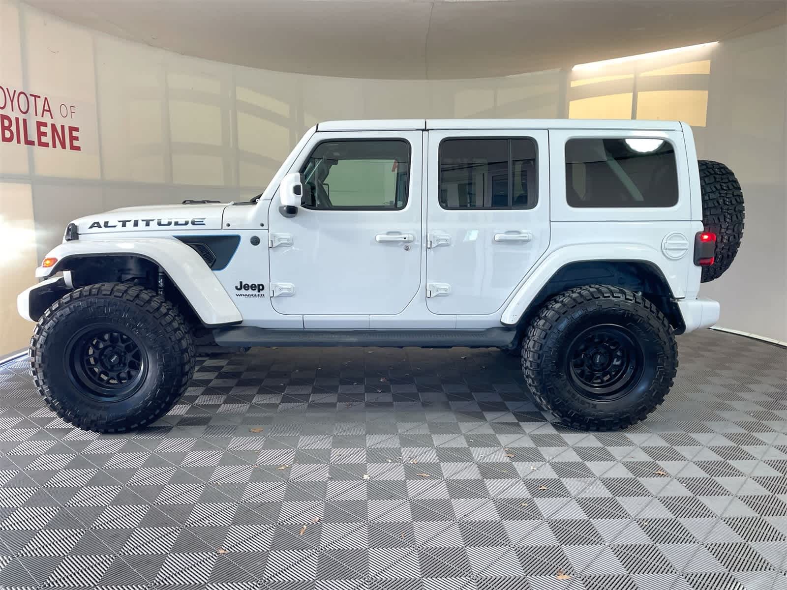 Thumbnail: 2021 Jeep Wrangler - 2