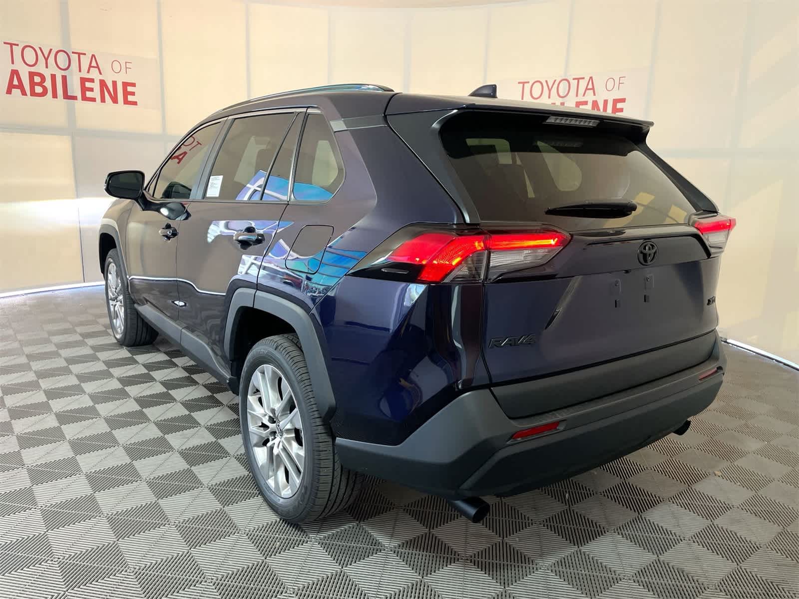 Thumbnail: 2025 Toyota RAV4 - 3