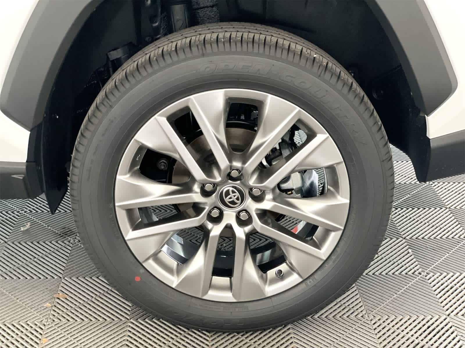 Thumbnail: 2025 Toyota RAV4 - 26