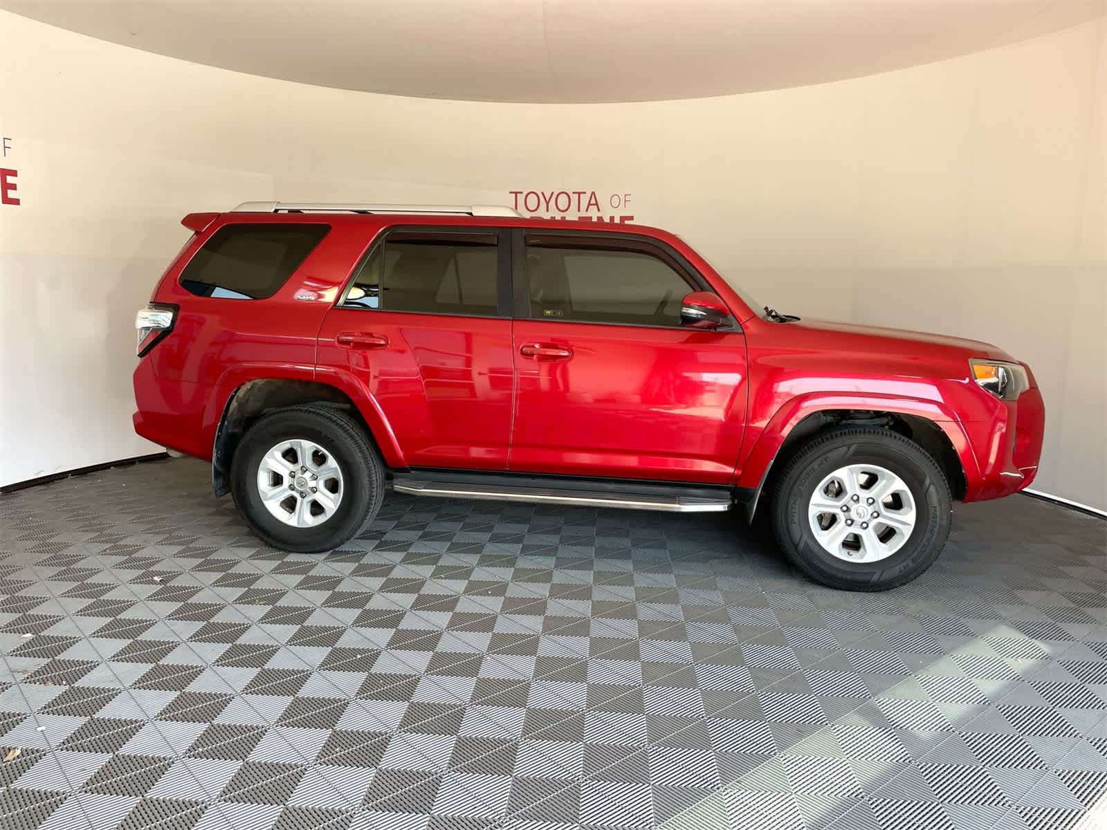 Thumbnail: 2016 Toyota 4Runner - 8