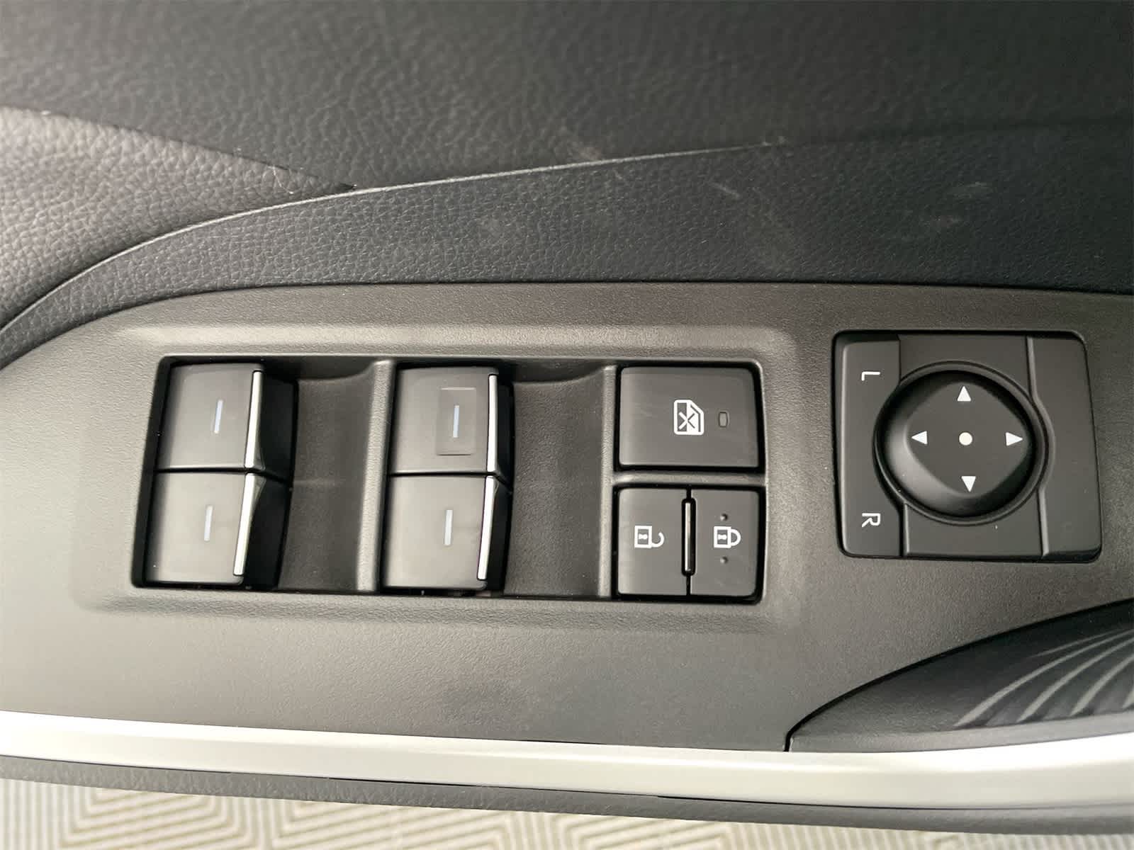 Thumbnail: 2025 Toyota RAV4 - 12