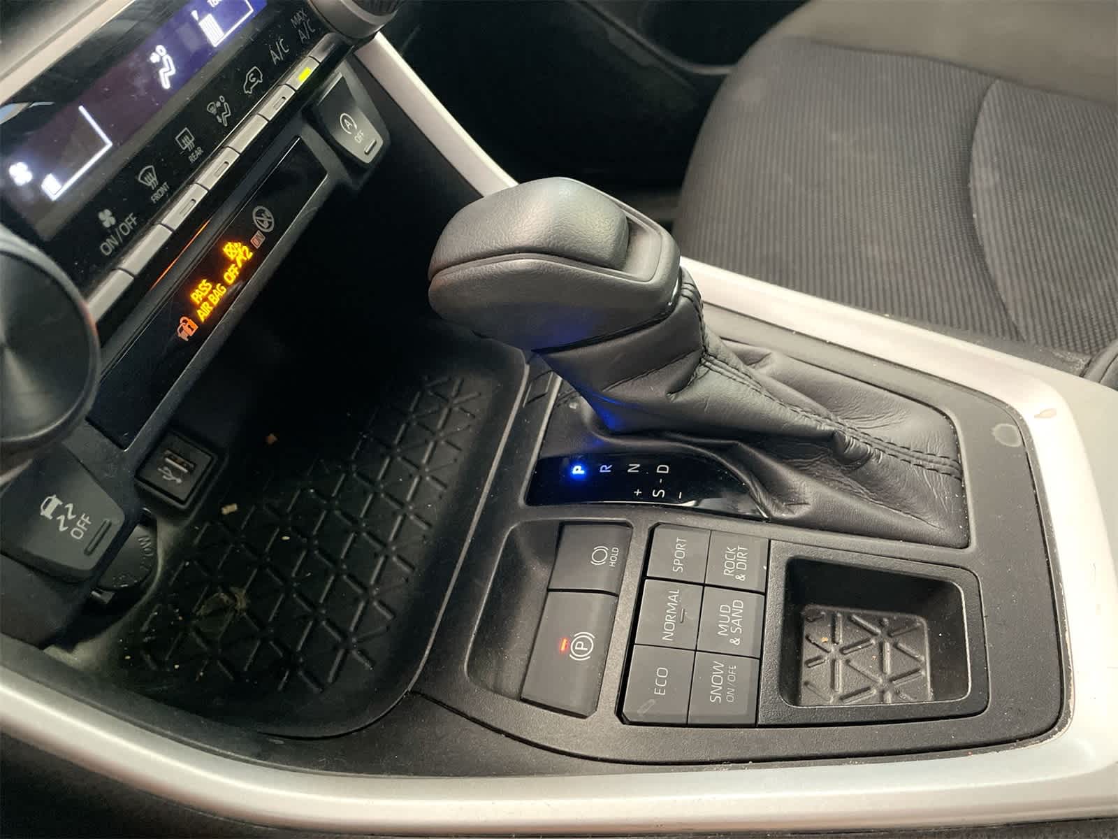 Thumbnail: 2023 Toyota RAV4 - 20