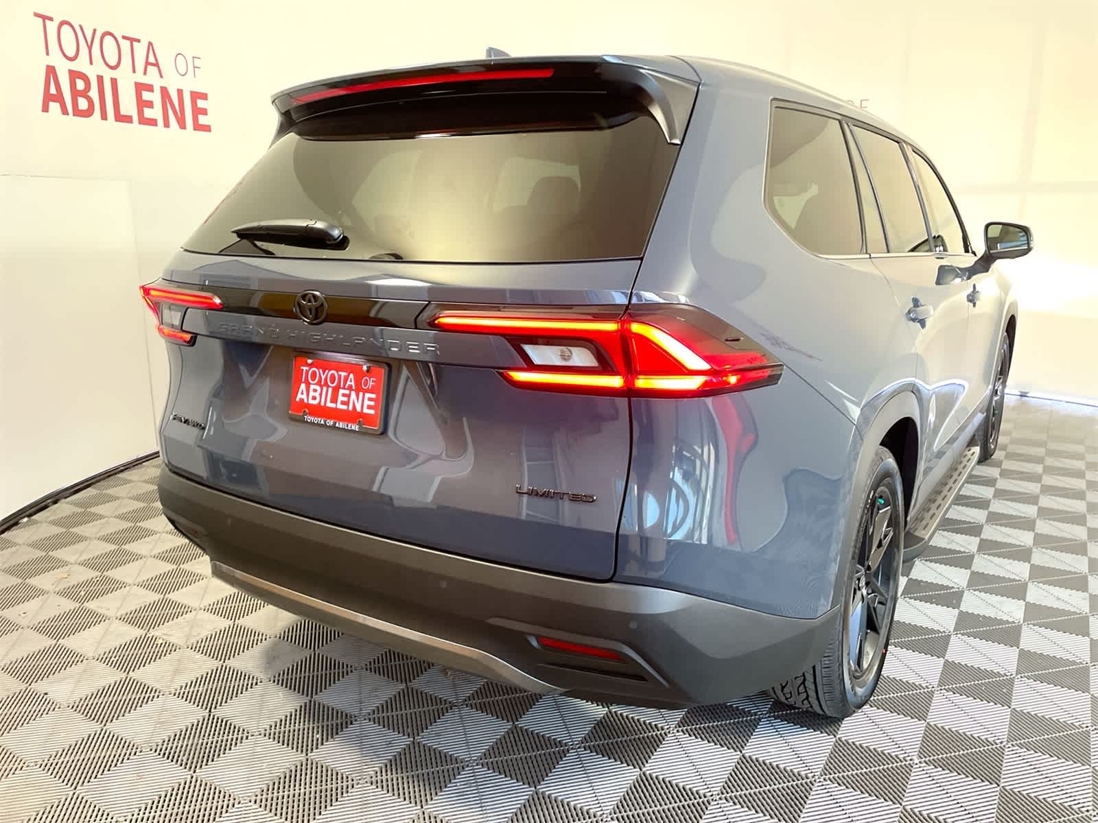 Thumbnail: 2026 Toyota Grand Highlander - 7