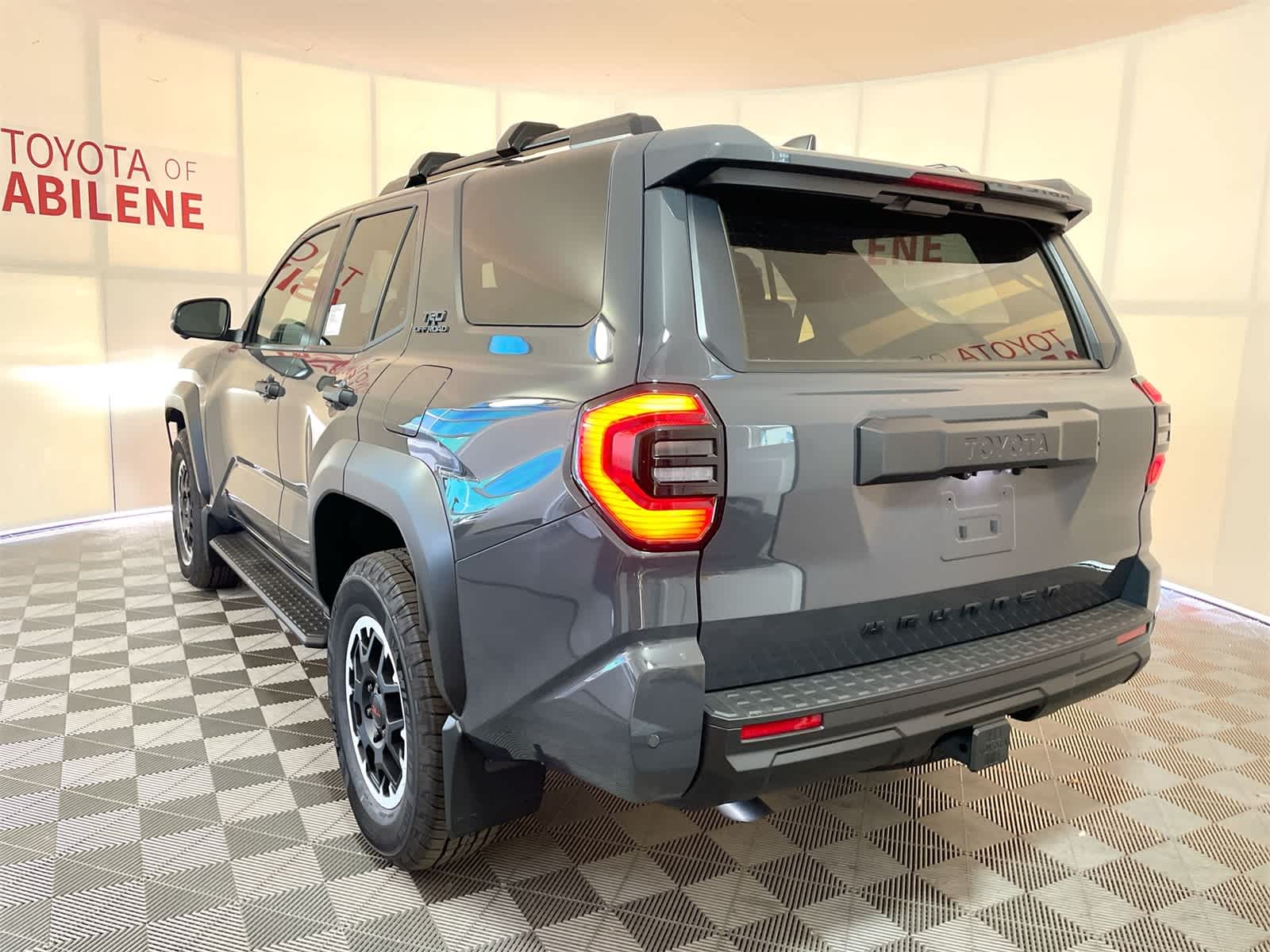 Thumbnail: 2025 Toyota 4Runner - 3
