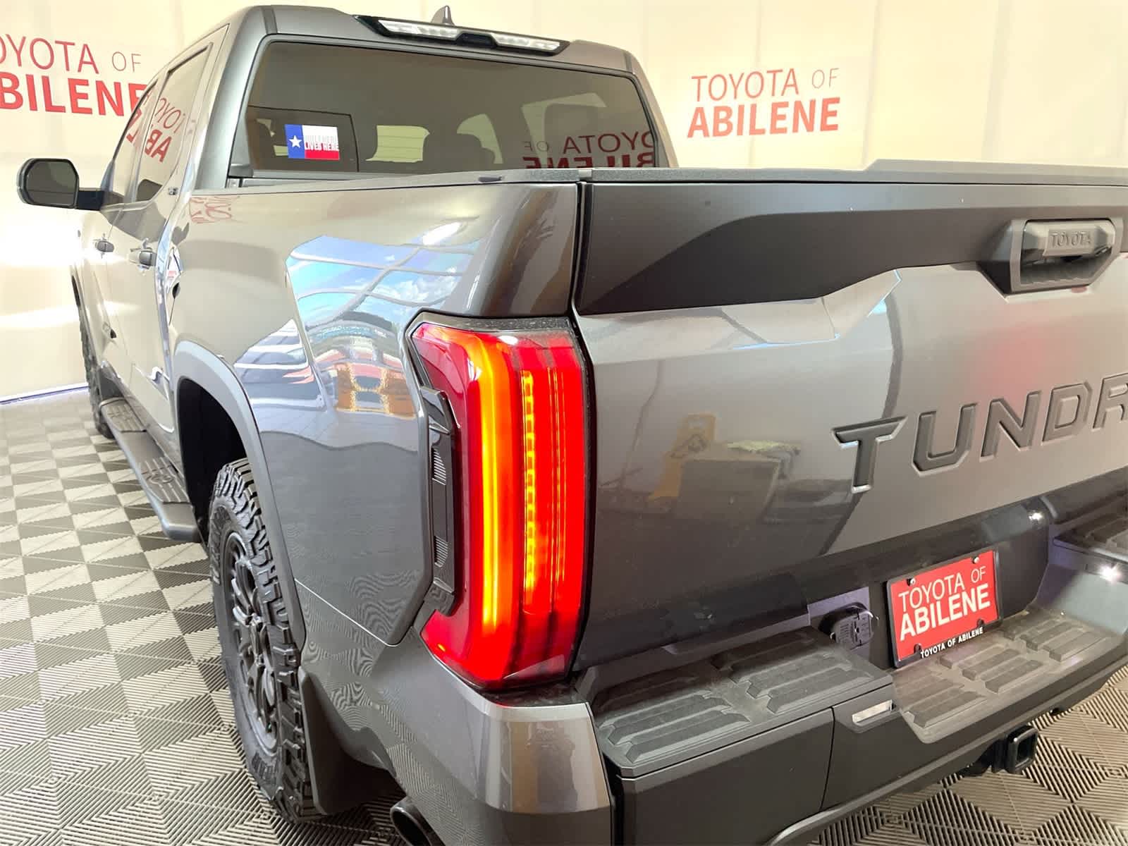 Thumbnail: 2025 Toyota Tundra - 3