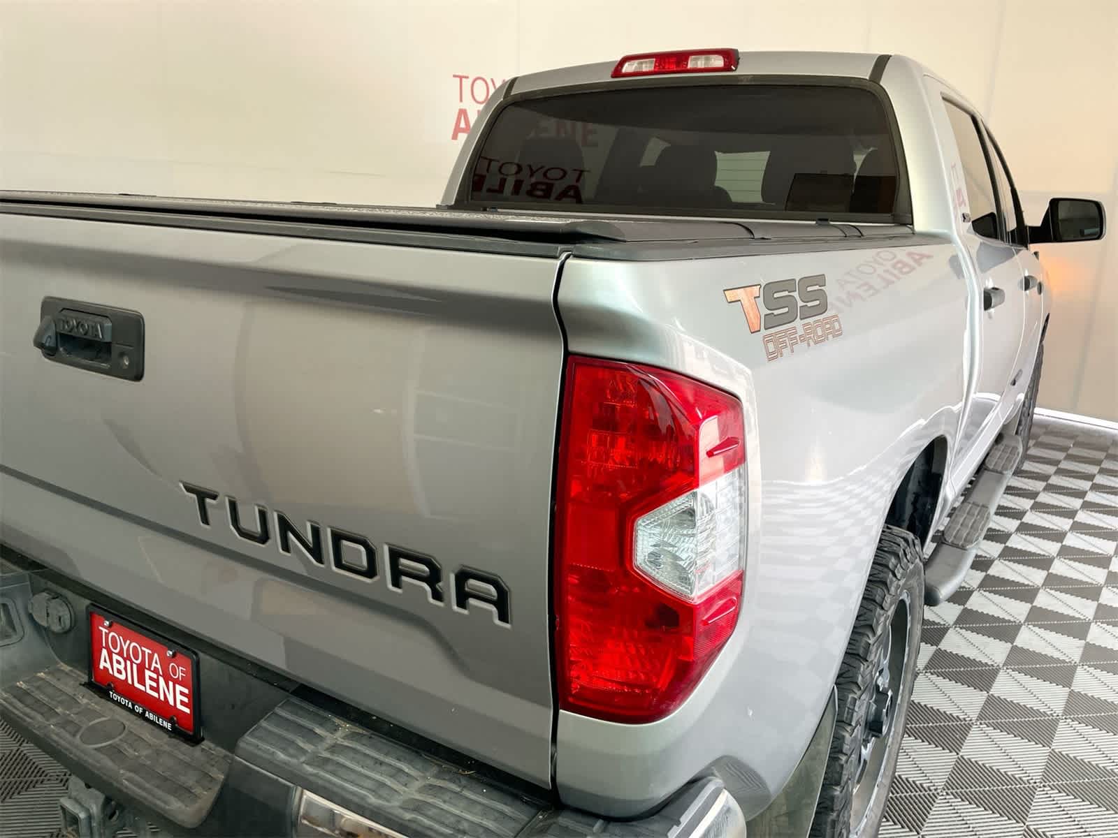 Thumbnail: 2016 Toyota Tundra - 7