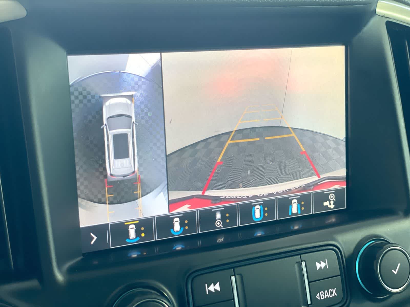 Thumbnail: 2020 GMC Terrain - 21