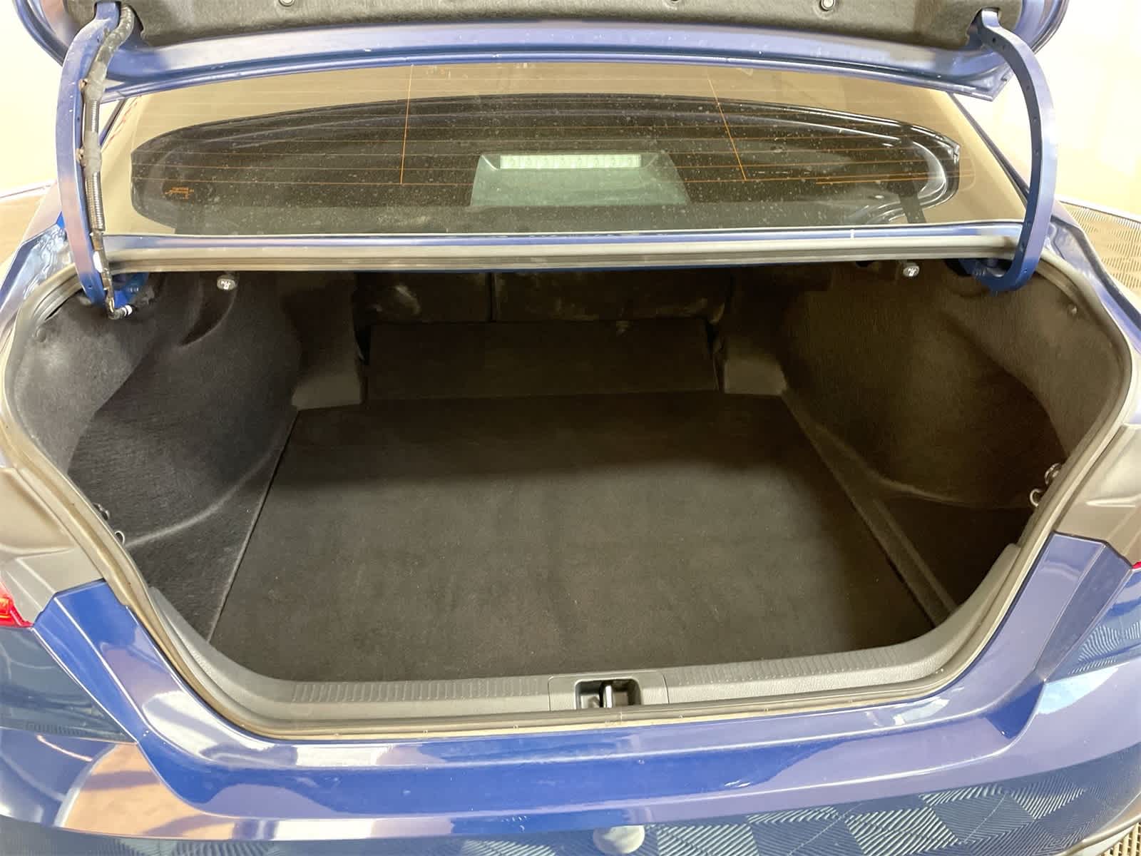 Thumbnail: 2025 Toyota Camry - 4