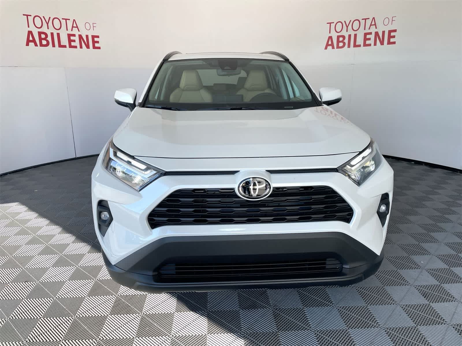 Thumbnail: 2025 Toyota RAV4 - 9