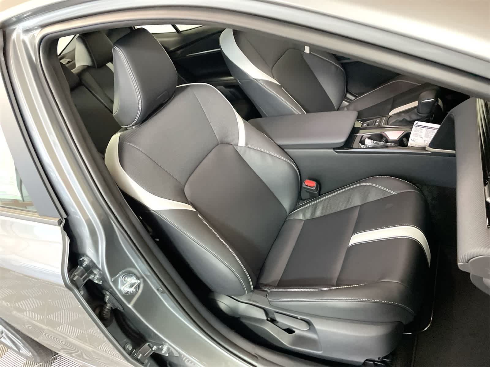 Thumbnail: 2025 Toyota Camry - 14