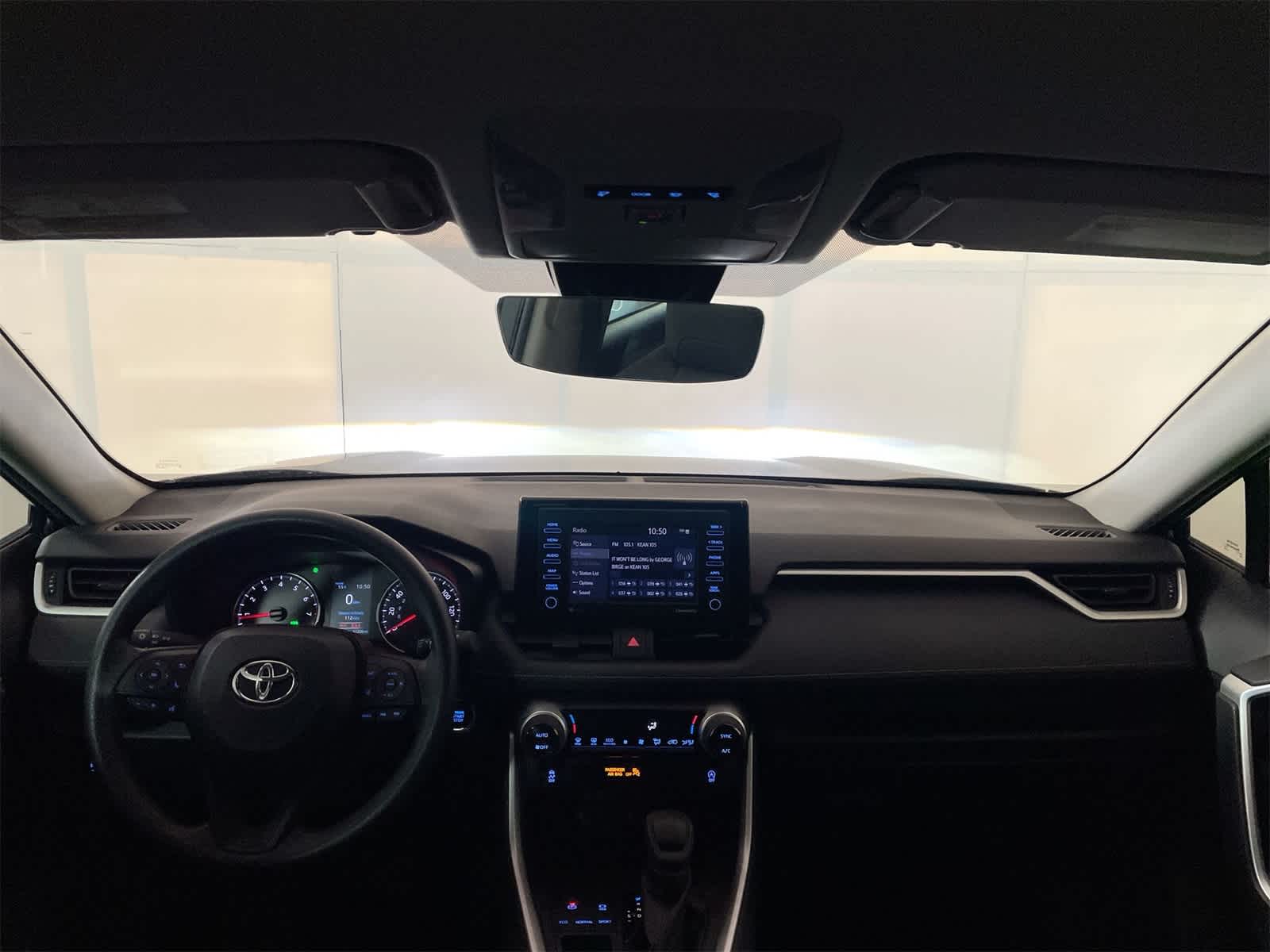 Thumbnail: 2022 Toyota RAV4 - 16