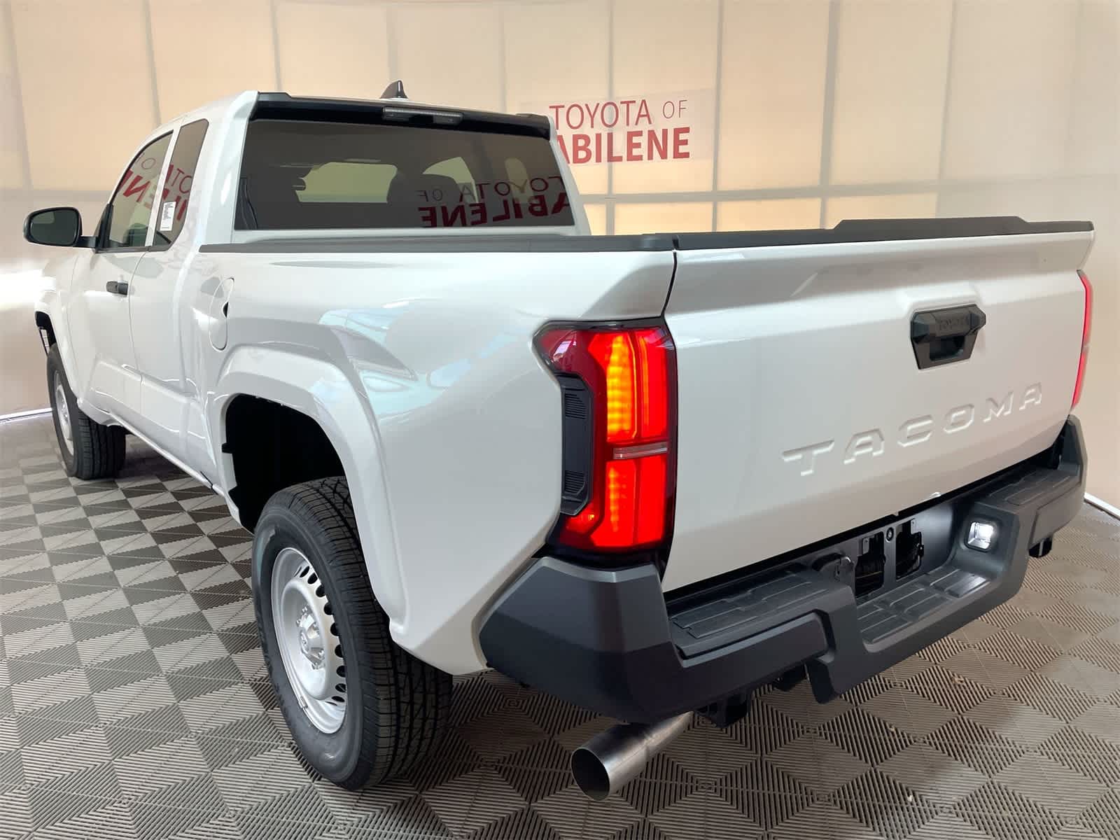Thumbnail: 2025 Toyota Tacoma - 3