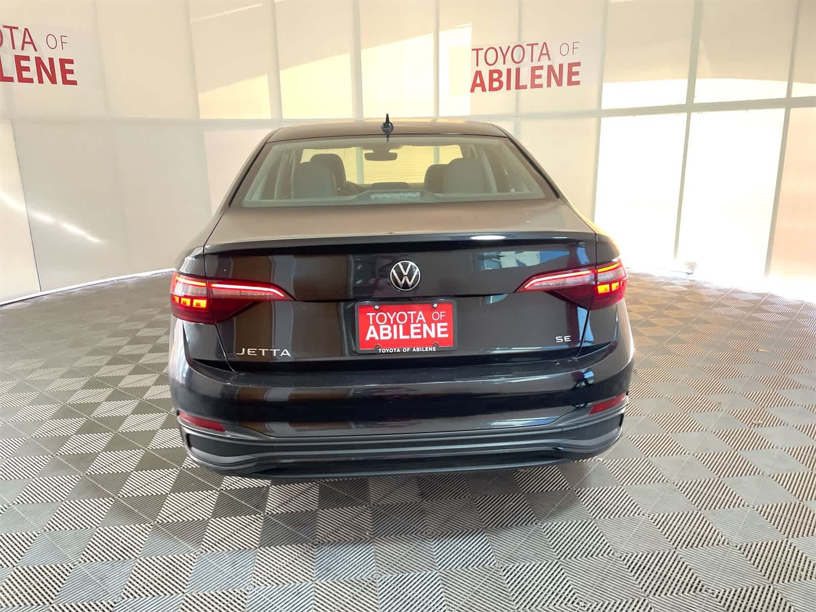 Thumbnail: 2024 Volkswagen Jetta - 4