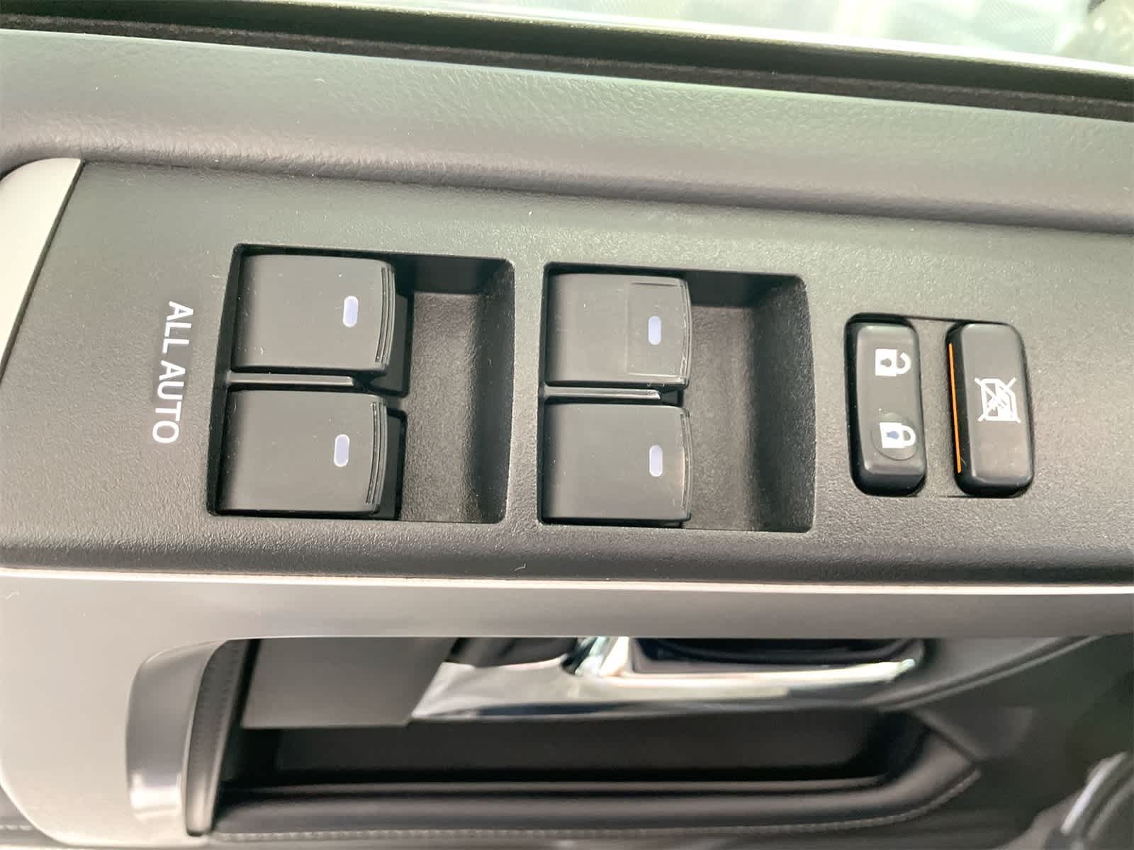 Thumbnail: 2022 Toyota 4Runner - 10