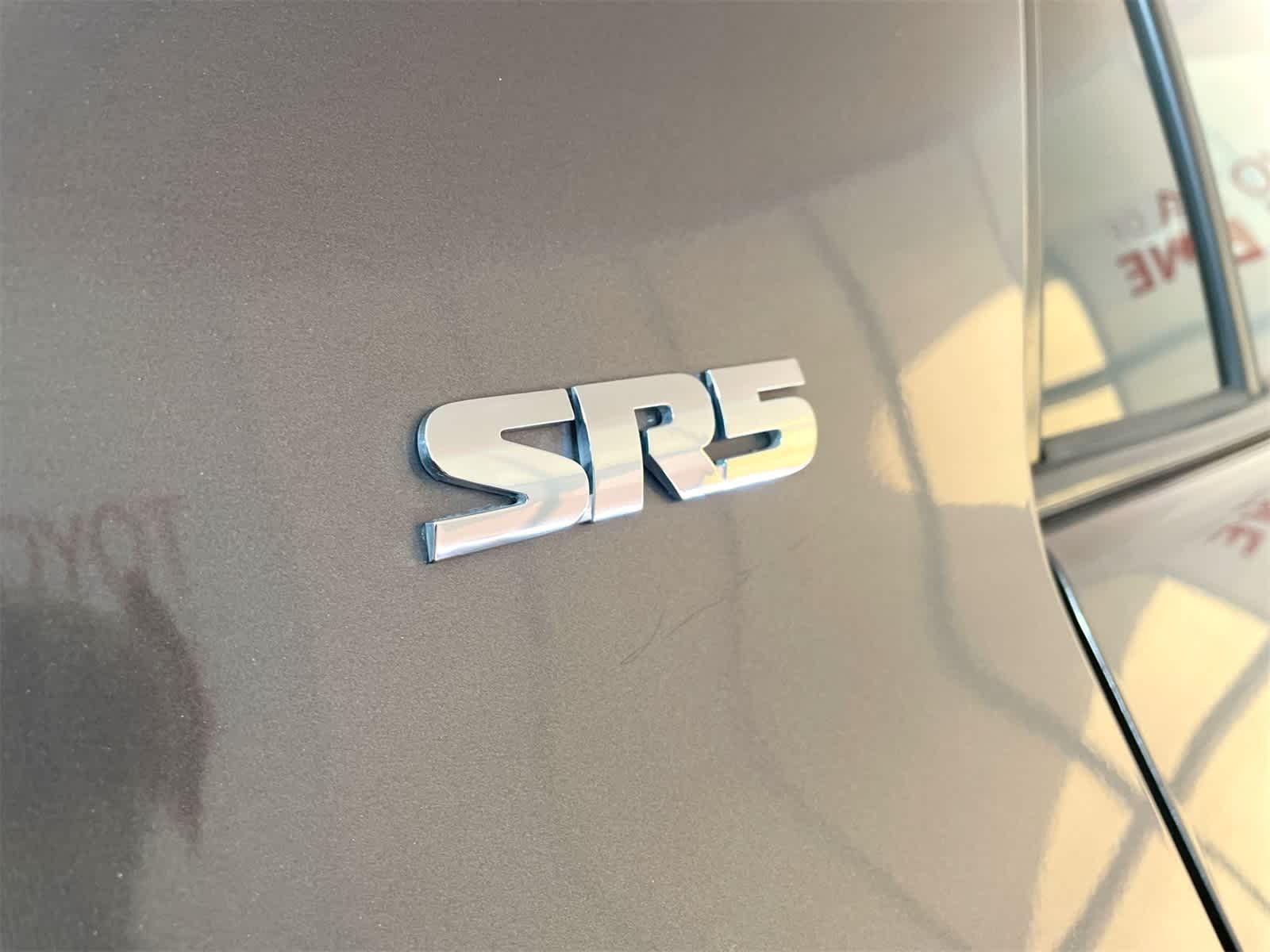 Thumbnail: 2014 Toyota 4Runner - 6