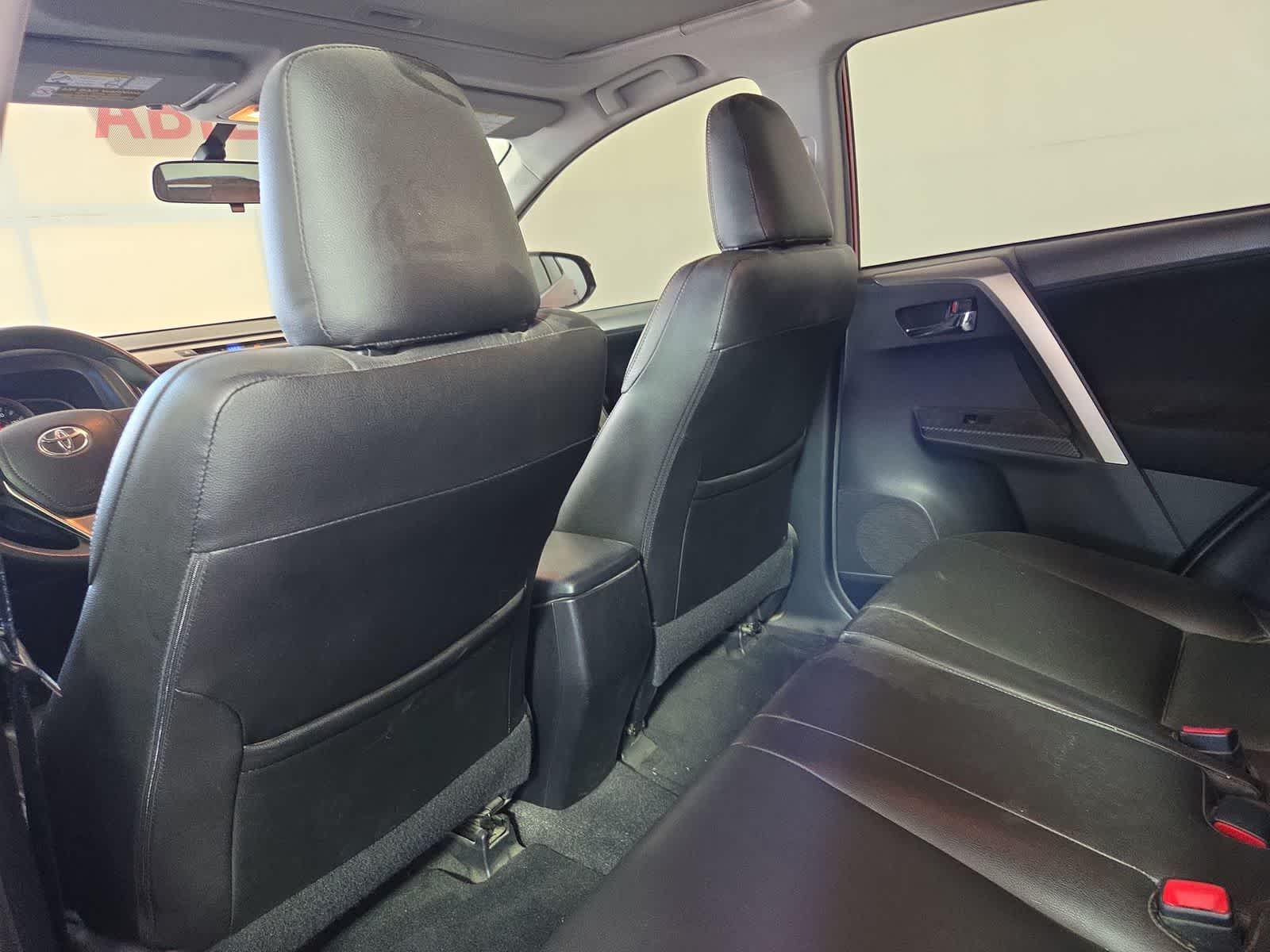 Thumbnail: 2015 Toyota RAV4 - 12
