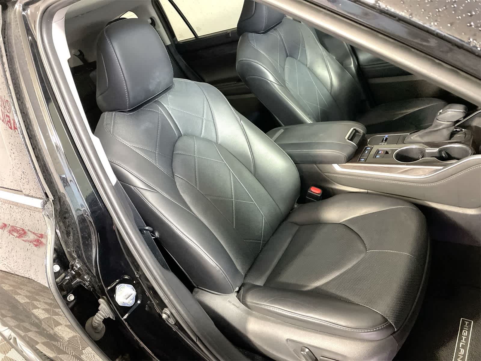 Thumbnail: 2020 Toyota Highlander - 13