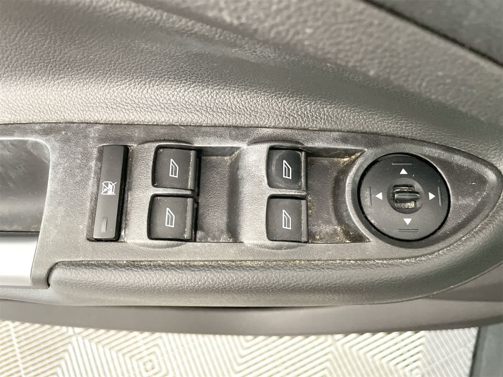 Thumbnail: 2015 Ford Escape - 12