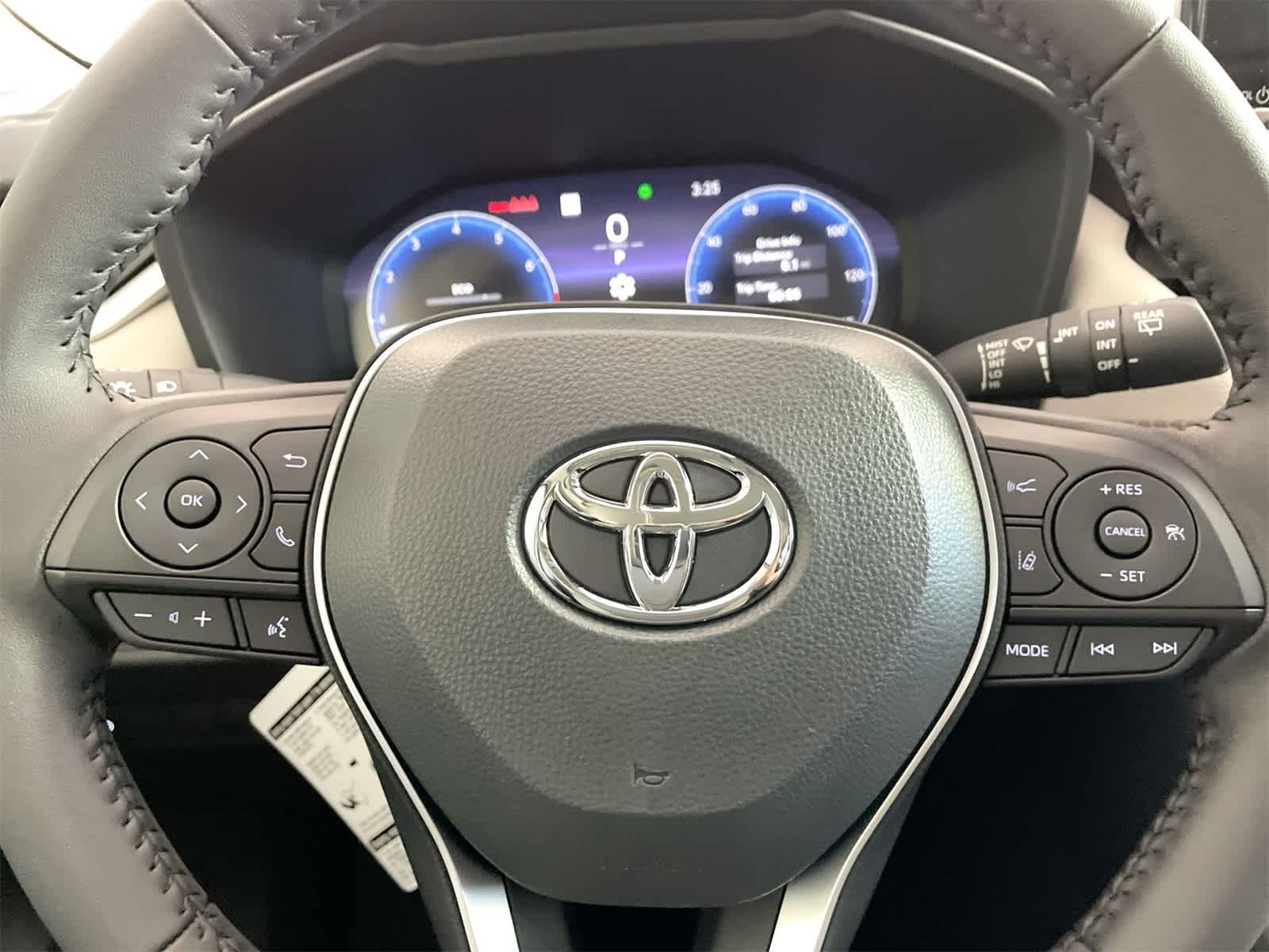 Thumbnail: 2025 Toyota RAV4 - 18