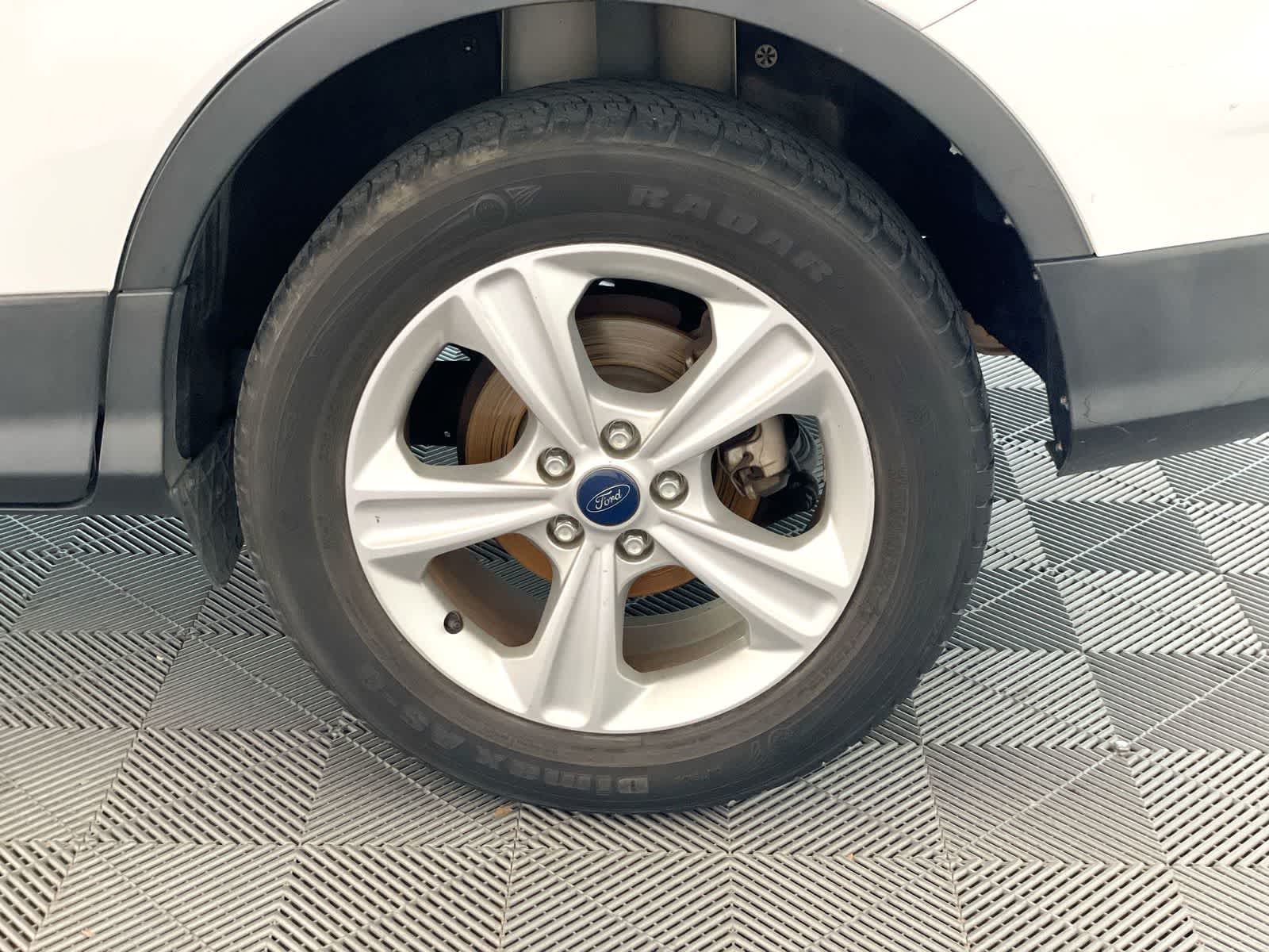 Thumbnail: 2014 Ford Escape - 24