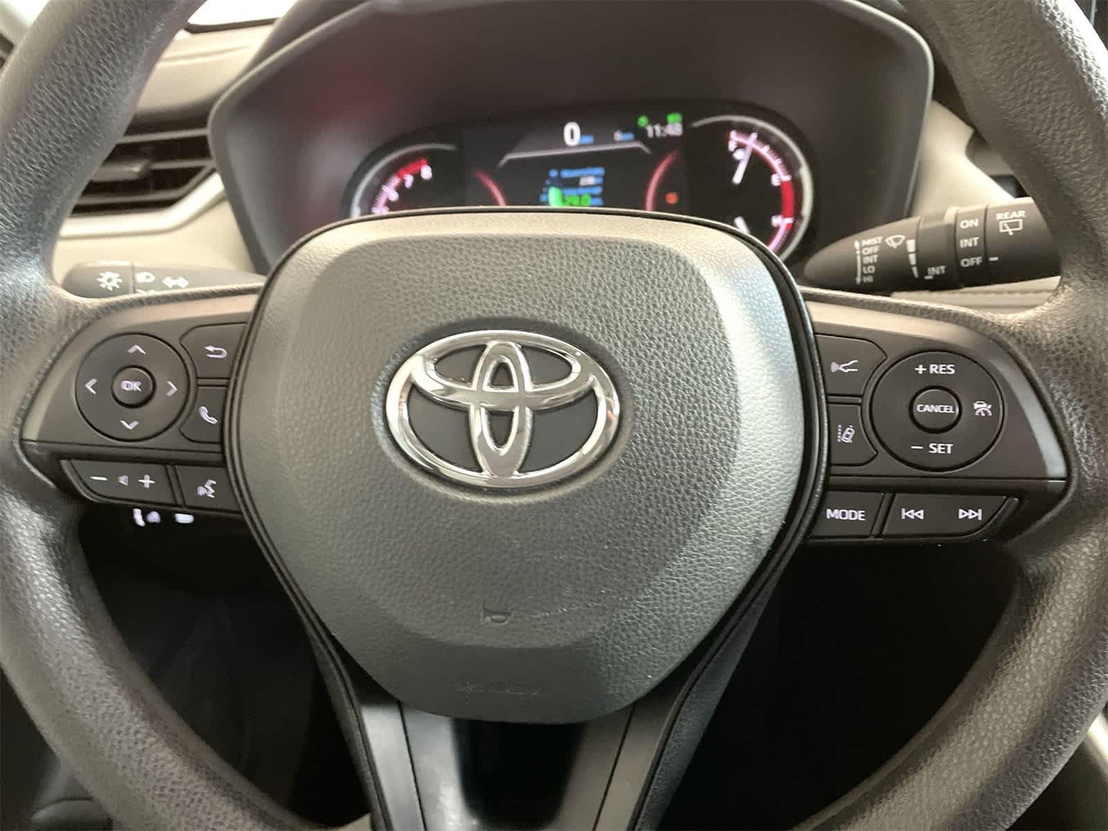 Thumbnail: 2023 Toyota RAV4 - 17