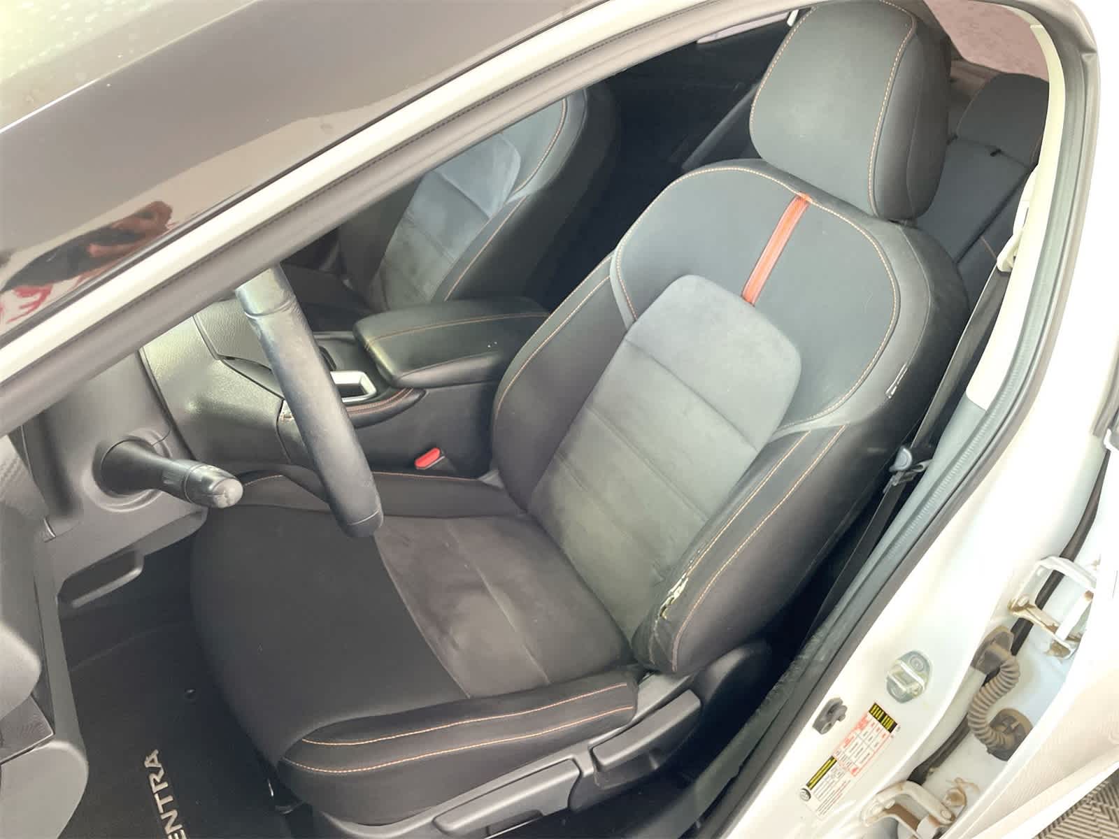 Thumbnail: 2020 Nissan Sentra - 10