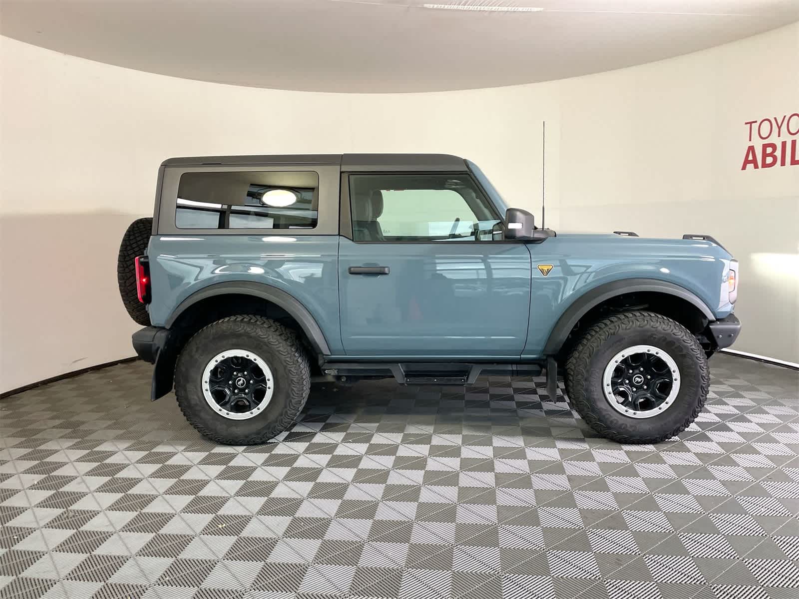 Thumbnail: 2022 Ford Bronco - 8