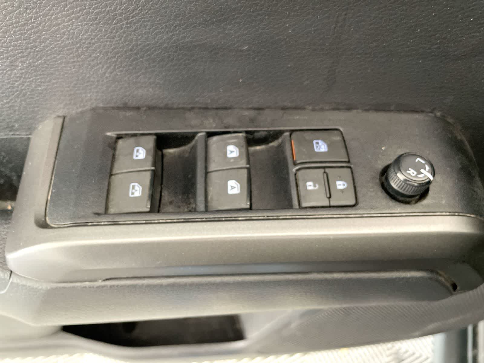 Thumbnail: 2023 Toyota Tacoma - 10