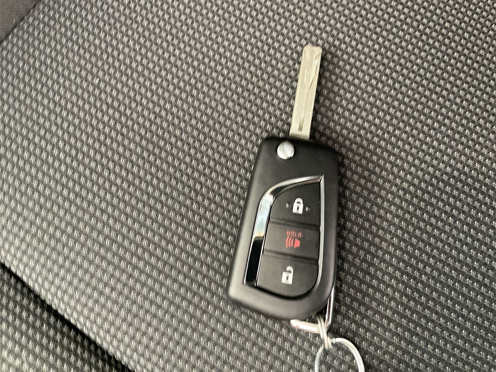 Thumbnail: 2025 Toyota RAV4 - 26