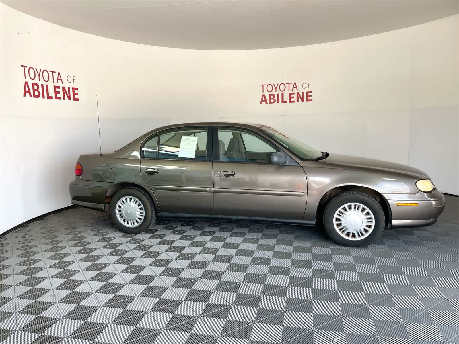 Thumbnail: 2001 Chevrolet Malibu - 6