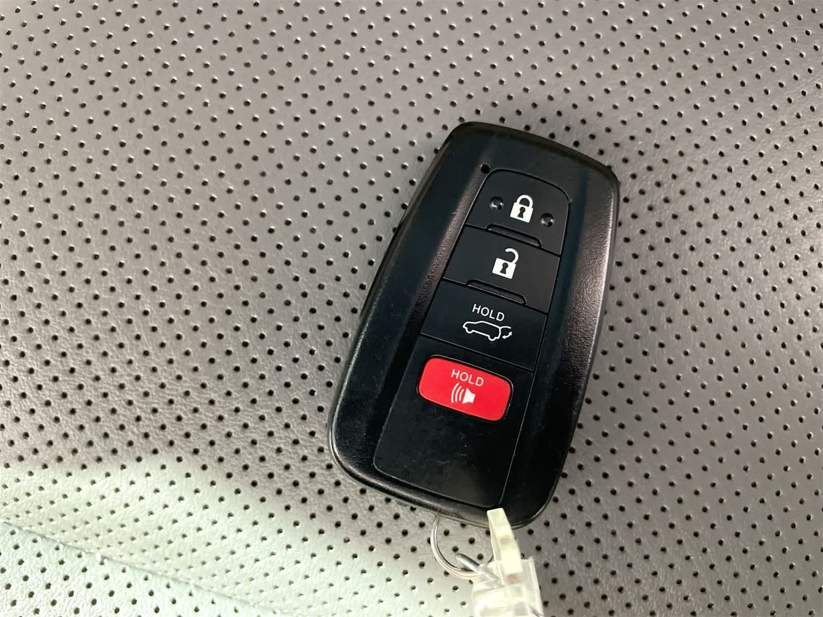 Thumbnail: 2022 Toyota RAV4 - 28