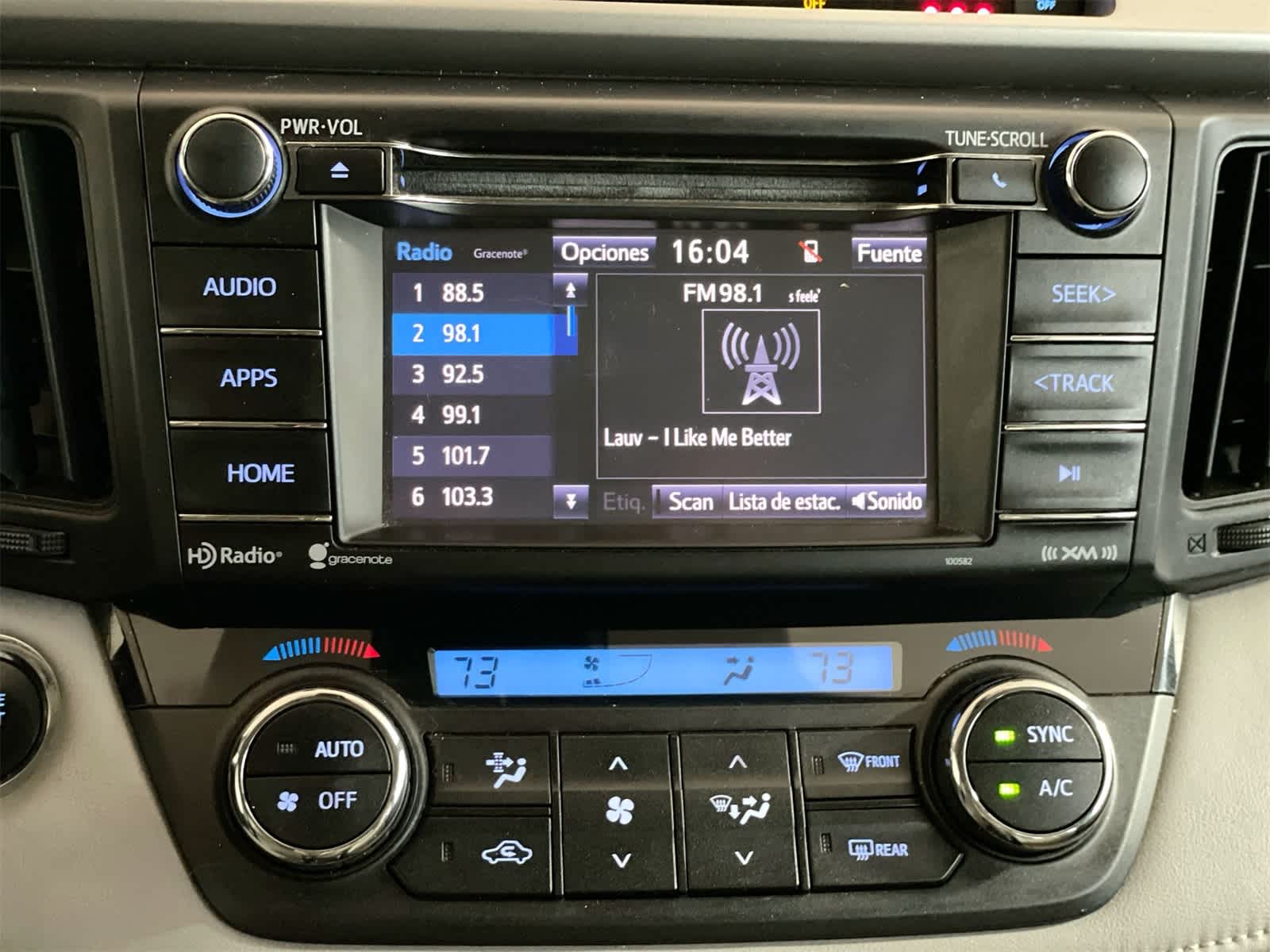 Thumbnail: 2018 Toyota RAV4 - 19