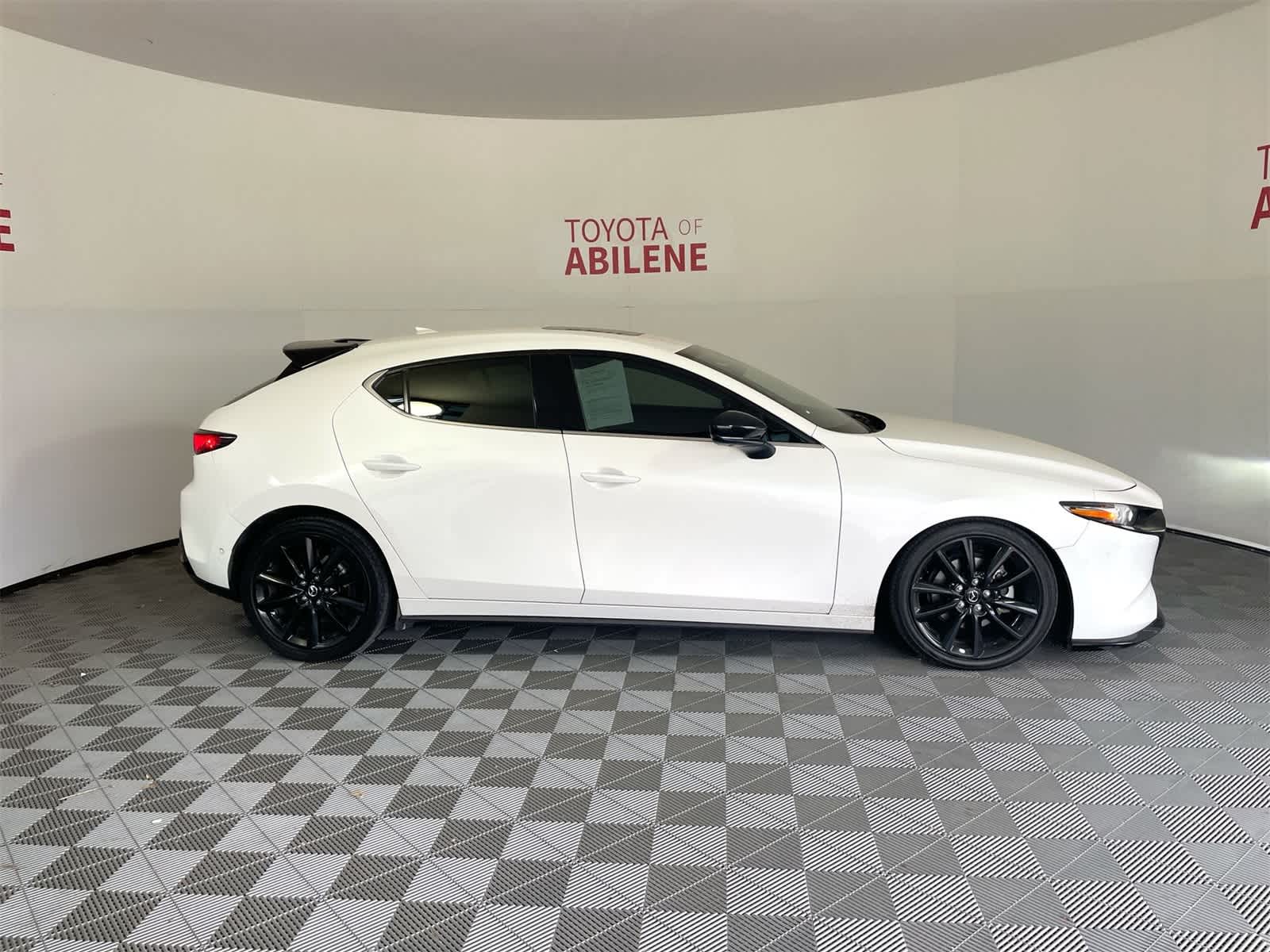 Thumbnail: 2021 Mazda Mazda3 - 8