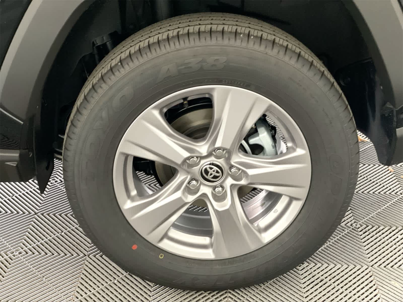 Thumbnail: 2025 Toyota RAV4 - 26