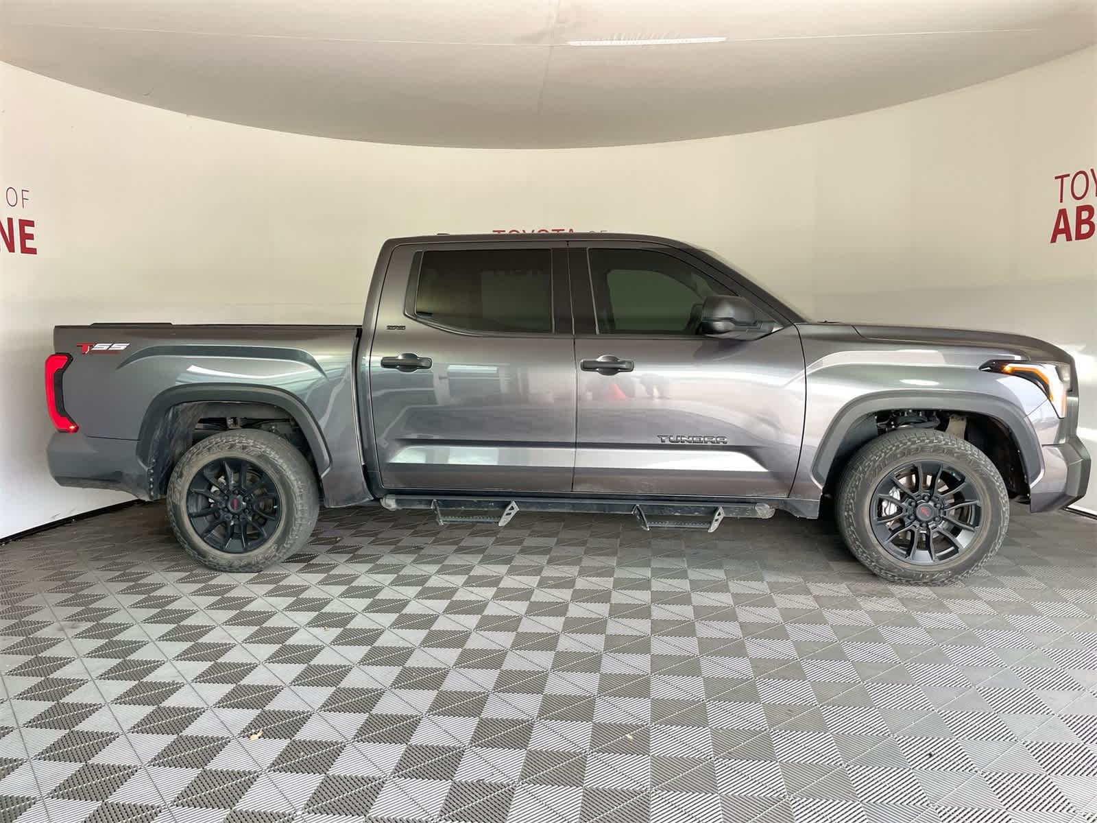 Thumbnail: 2023 Toyota Tundra - 8