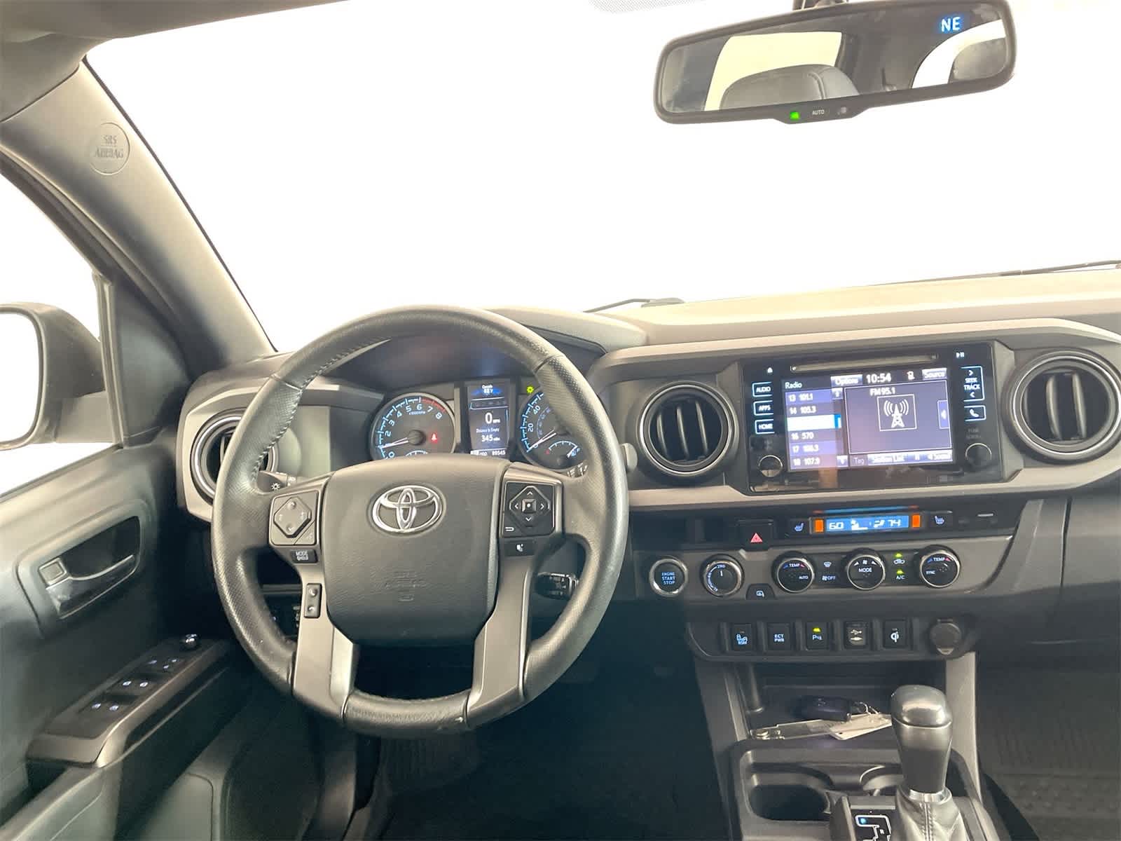 Thumbnail: 2017 Toyota Tacoma - 14
