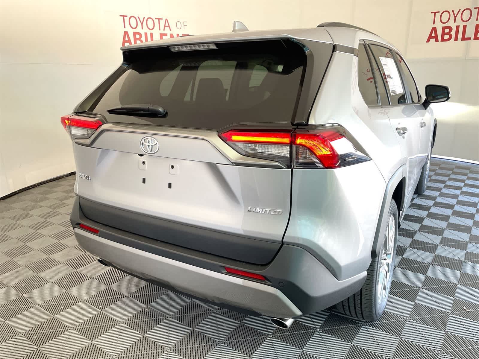Thumbnail: 2025 Toyota RAV4 - 7