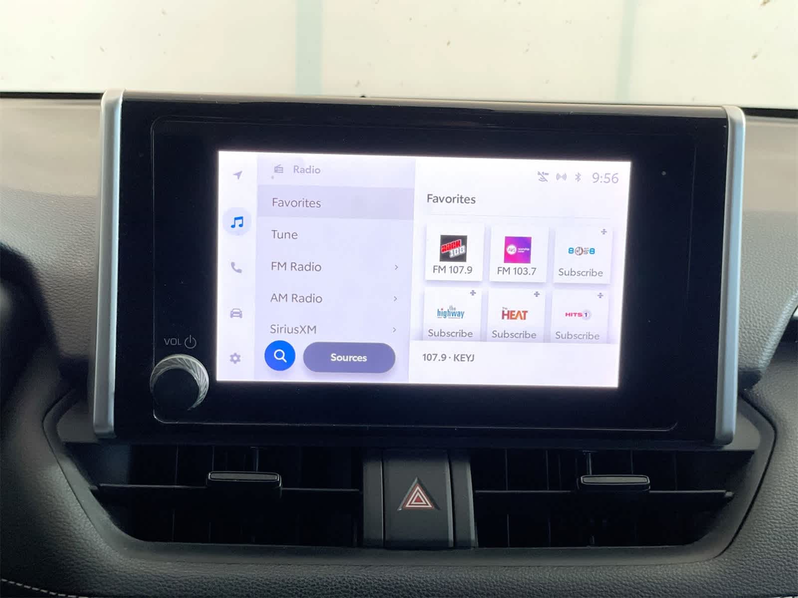 Thumbnail: 2023 Toyota RAV4 - 17