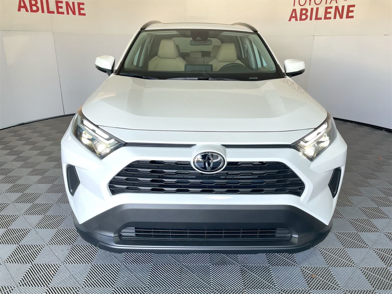 Thumbnail: 2025 Toyota RAV4 - 9