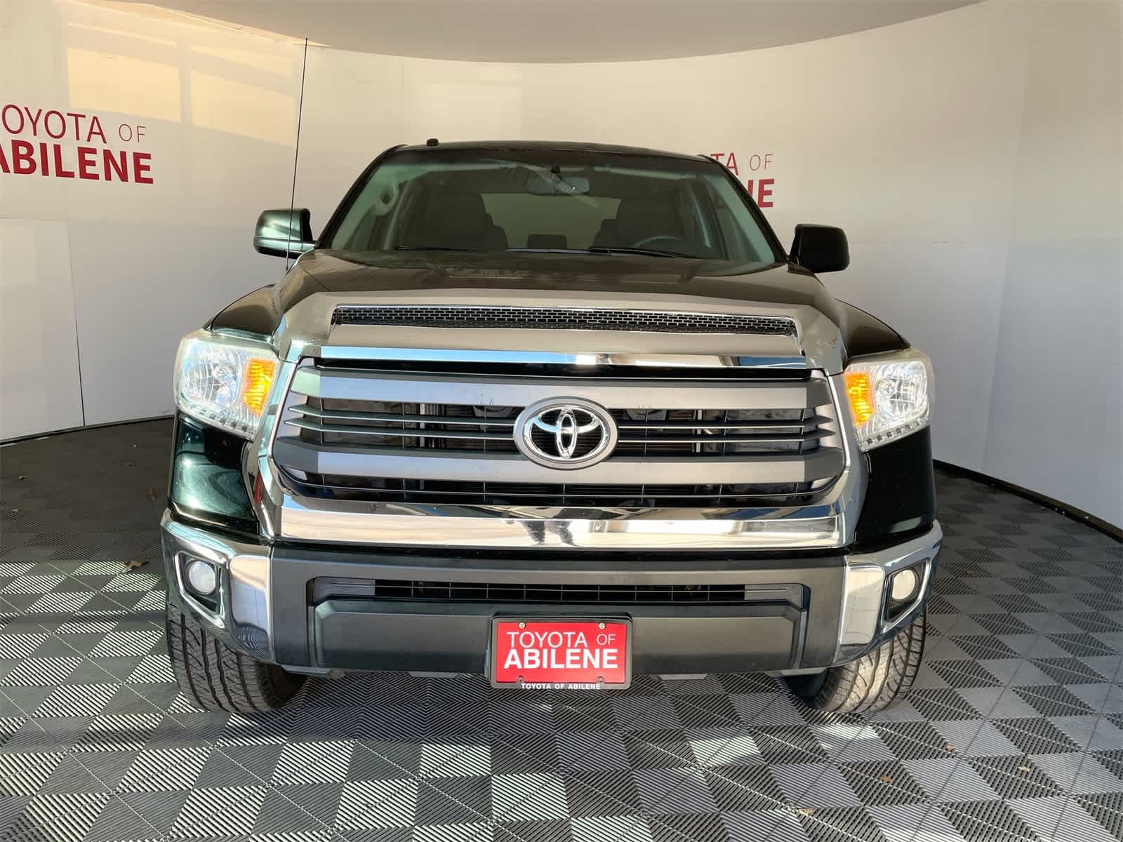 Thumbnail: 2015 Toyota Tundra - 8