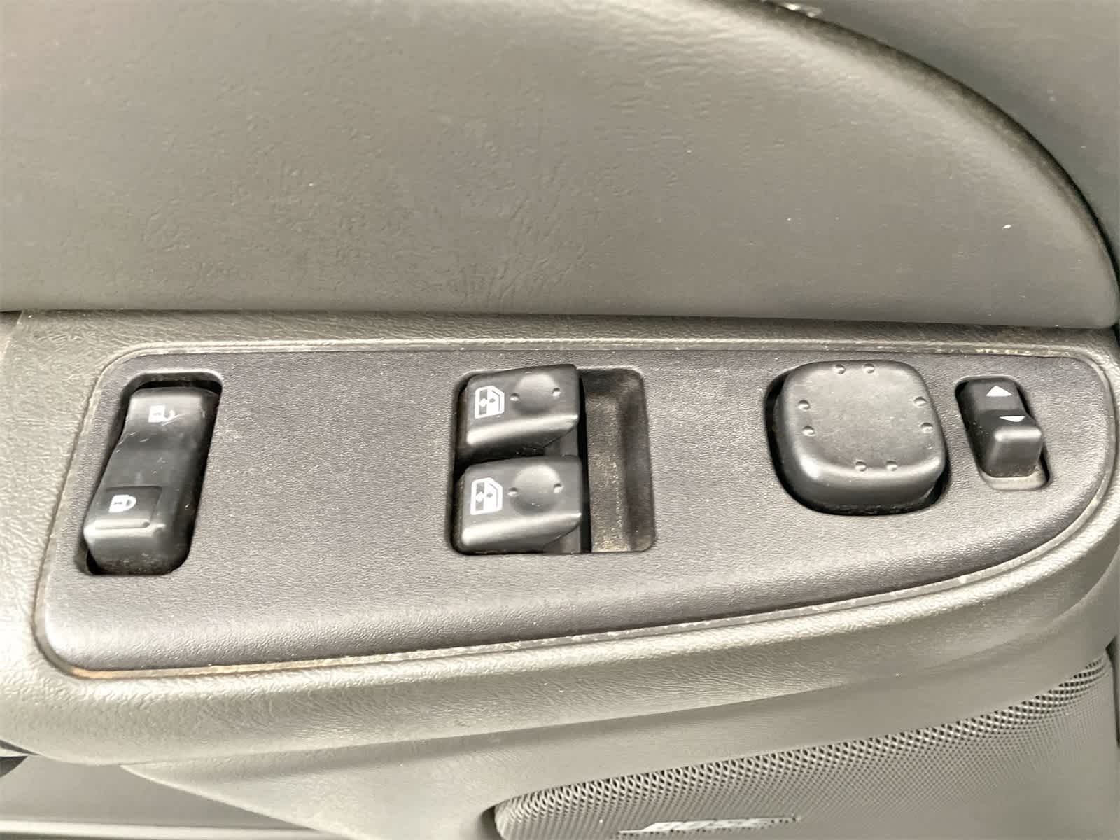 Thumbnail: 2006 GMC Sierra 1500 - 11