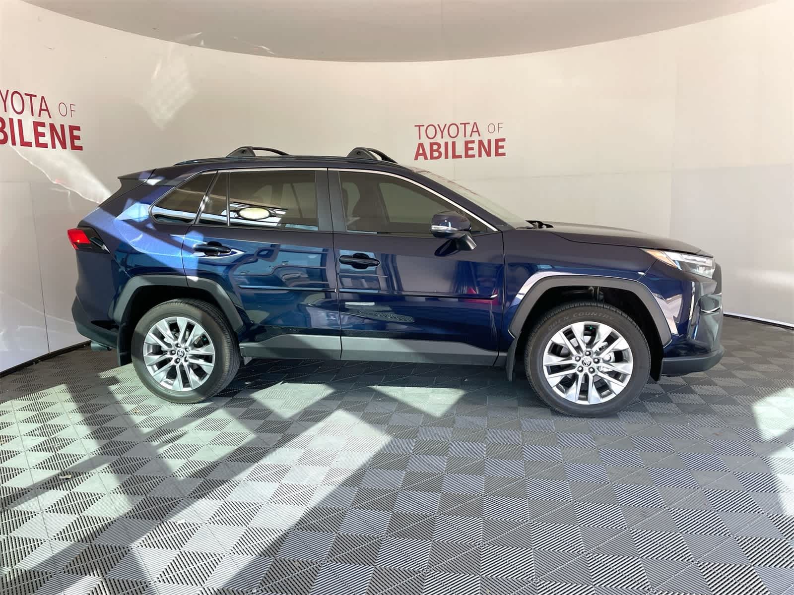 Thumbnail: 2024 Toyota RAV4 - 8